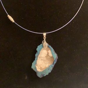 💙🤍Geode Quartz Choker🤍💙
